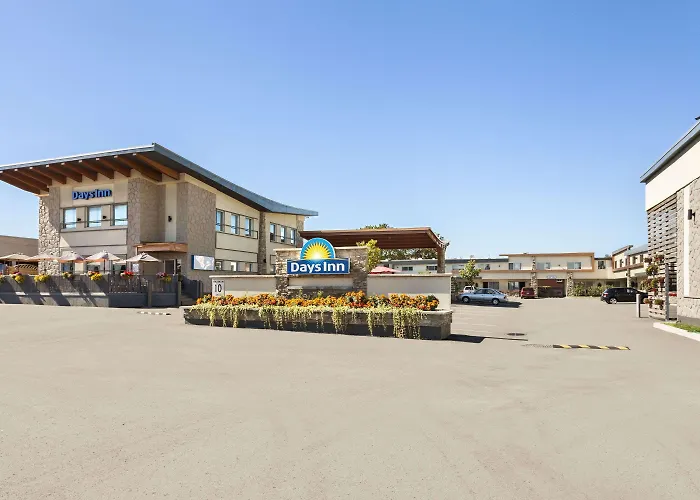 Days Inn By Wyndham Montreal East